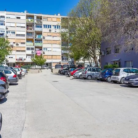 With Wifi - 20780 Apartment *